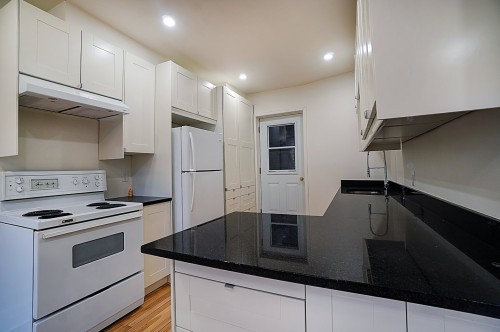 Cuisine - 1-5031 Rue Sherbrooke O., Montréal (Côte-Des-Neiges/Notre-Dame-De-Grâce), QC - Indoor Photo Showing Kitchen