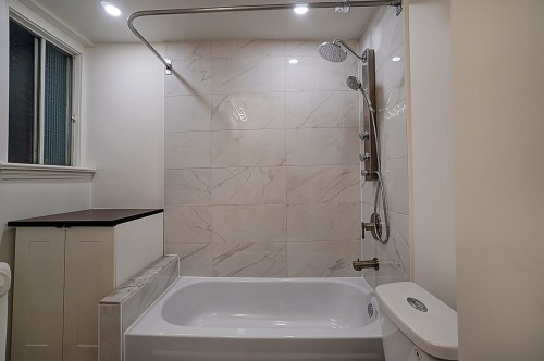 Salle de bains - 1-5031 Rue Sherbrooke O., Montréal (Côte-Des-Neiges/Notre-Dame-De-Grâce), QC - Indoor Photo Showing Bathroom