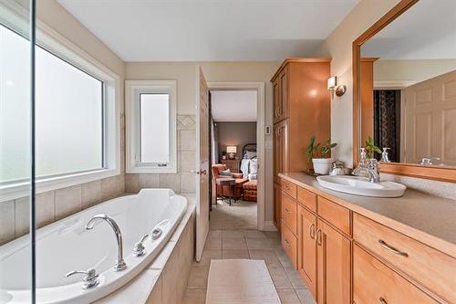 119 Calderwood Bay, Winnipeg, MB 