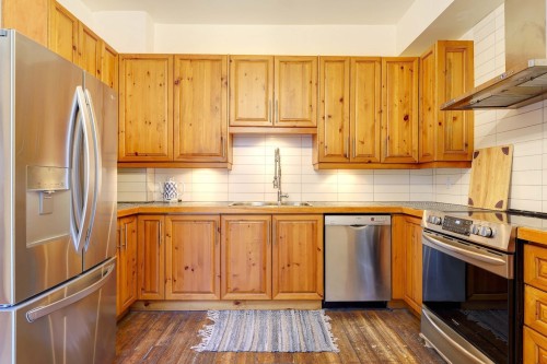 Cuisine - 4267 Av. Christophe-Colomb, Montréal (Le Plateau-Mont-Royal), QC - Indoor Photo Showing Kitchen With Double Sink