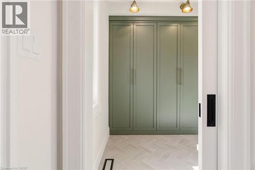 940 Gorton Avenue, Burlington, ON - Indoor