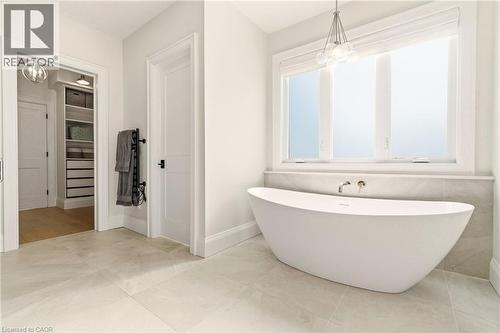 940 Gorton Avenue, Burlington, ON - Indoor Photo Showing Bathroom