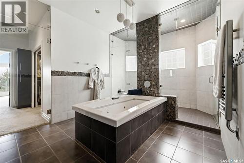 3606 Selinger Crescent, Regina, SK - Indoor Photo Showing Bathroom