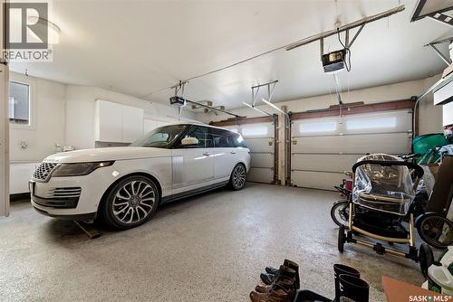 3606 Selinger Crescent, Regina, SK - Indoor Photo Showing Garage