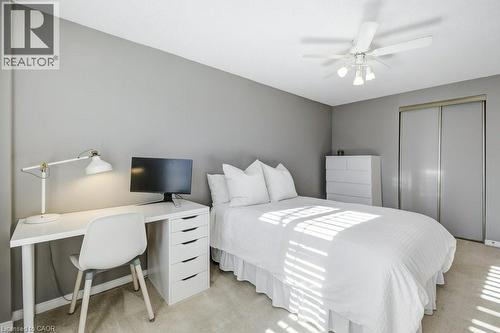 2444 Butternut Crescent, Burlington, ON - Indoor Photo Showing Bedroom