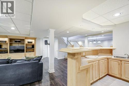 2444 Butternut Crescent, Burlington, ON - Indoor Photo Showing Other Room