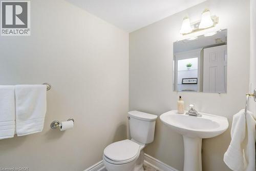 2444 Butternut Crescent, Burlington, ON - Indoor Photo Showing Bathroom