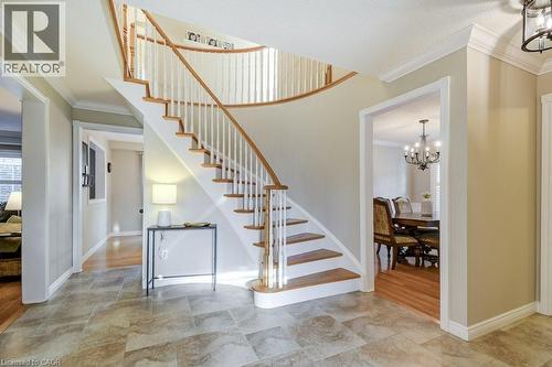 2444 Butternut Crescent, Burlington, ON - Indoor Photo Showing Other Room