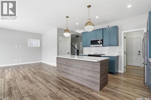 330 Aniskotaw Bend, Saskatoon, SK - Indoor Photo Showing Kitchen With Upgraded Kitchen