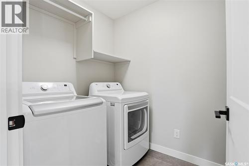 330 Aniskotaw Bend, Saskatoon, SK - Indoor Photo Showing Laundry Room