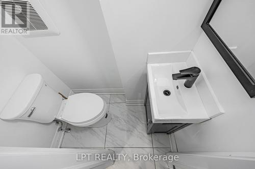 201 Ritson Road S, Oshawa, ON -  Photo Showing Bathroom