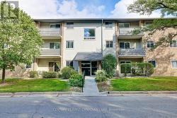 8 - 675 WONDERLAND ROAD S  London South (South M), ON N6K 1M1