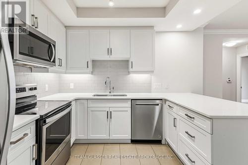 1308 - 505 Talbot Street, London East (East F), ON - Indoor Photo Showing Kitchen With Stainless Steel Kitchen With Double Sink