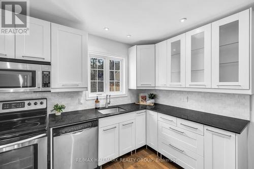 150 Ruskin Street, Ottawa, ON - Indoor Photo Showing Kitchen
