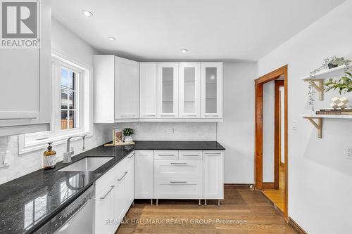 150 Ruskin Street, Ottawa, ON - Indoor Photo Showing Kitchen