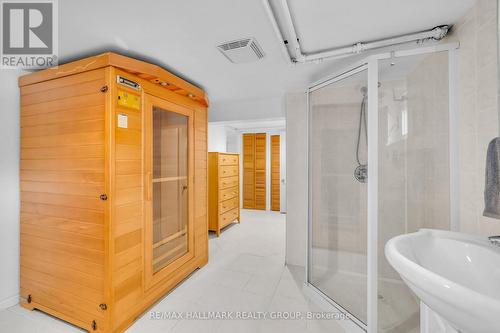 150 Ruskin Street, Ottawa, ON - Indoor Photo Showing Bathroom