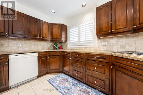 3223 Constitution Boulevard, Mississauga, ON - Indoor Photo Showing Kitchen