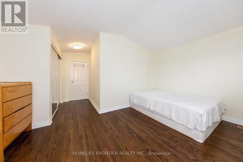 3223 Constitution Boulevard, Mississauga, ON - Indoor Photo Showing Bedroom