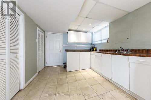 3223 Constitution Boulevard, Mississauga, ON - Indoor Photo Showing Kitchen With Double Sink