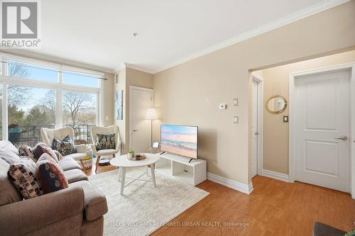 305 - 459 KERR STREET  Oakville, ON L6K 3C2
