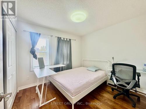 38A - 5940 Glen Erin Drive, Mississauga, ON - Indoor Photo Showing Bedroom