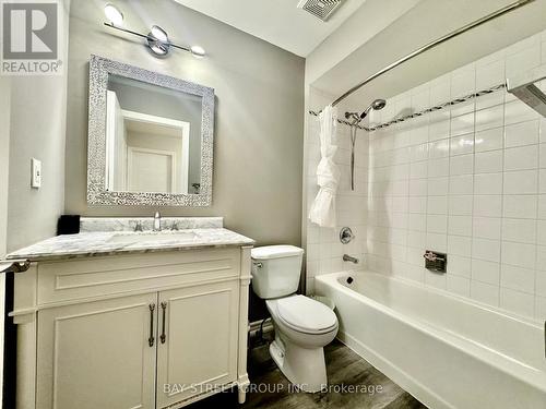 38A - 5940 Glen Erin Drive, Mississauga, ON - Indoor Photo Showing Bathroom