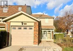 48 CHAMBERS COURT E  Brampton, ON L6Z 1J1