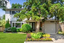 820 SANOK DRIVE Pickering, ON L1W 2R2