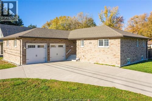 1540 SPRUCEWOOD AVENUE  Lasalle, ON N9J 1X4