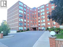 99 DONN Avenue Unit# 506  Stoney Creek, ON L8G 5B2