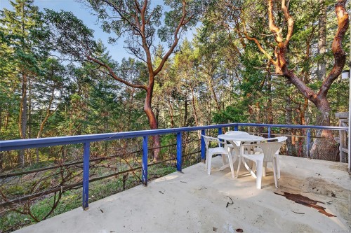 160 Sky Valley Rd, Salt Spring, BC 