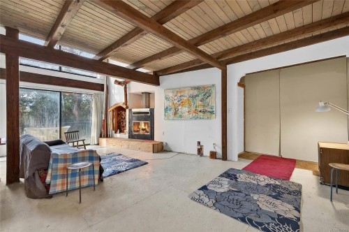 160 Sky Valley Rd, Salt Spring, BC 