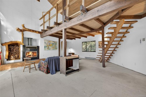 160 Sky Valley Rd, Salt Spring, BC 