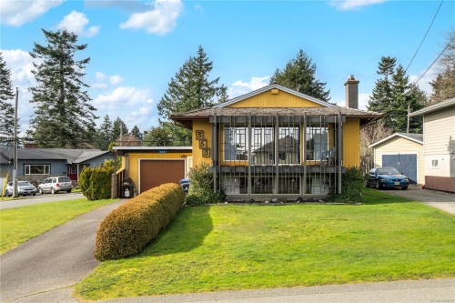353 Aitken St, Comox, BC 