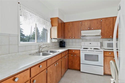 353 Aitken St, Comox, BC 