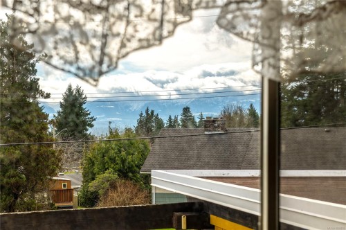 353 Aitken St, Comox, BC 