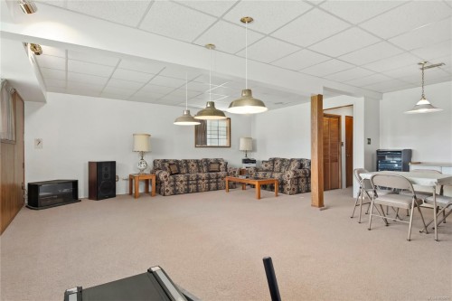 353 Aitken St, Comox, BC 