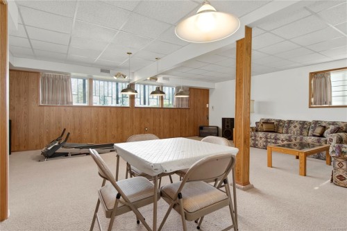 353 Aitken St, Comox, BC 