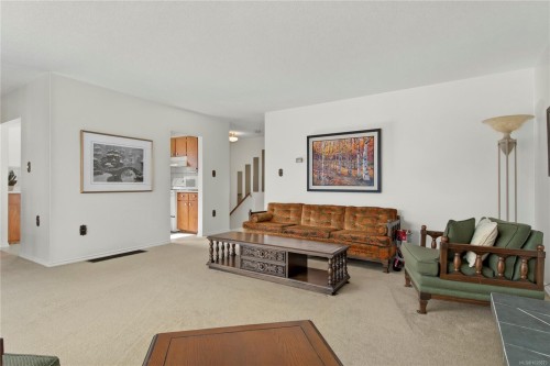 353 Aitken St, Comox, BC 