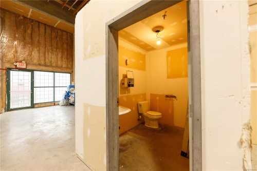 #6-2535 Mccullough Rd, Nanaimo, BC 