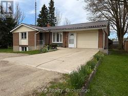 60 MAIN STREET E Mapleton, ON N0G 1P0