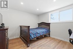 Basement bedroom backyard view - 