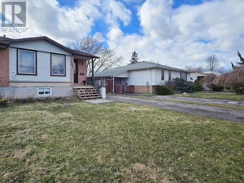 105 Tupper Drive, Thorold (Confederation Heights), ON - Outdoor