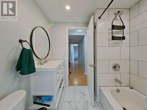 105 Tupper Drive, Thorold (Confederation Heights), ON - Indoor Photo Showing Bathroom