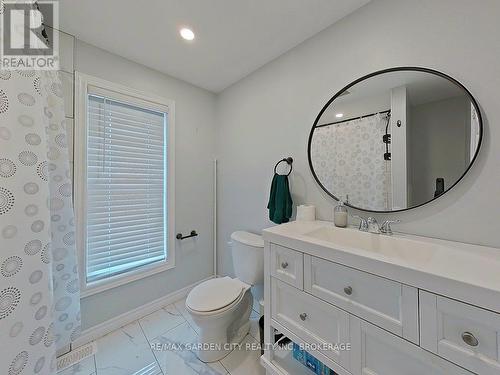 105 Tupper Drive, Thorold (Confederation Heights), ON - Indoor Photo Showing Bathroom