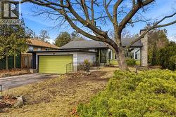 5411 STRATTON Road  Burlington, ON L7L 2Z1