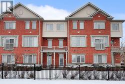 2 - 5725 TOSCA DRIVE  Mississauga, ON L5M 6V9