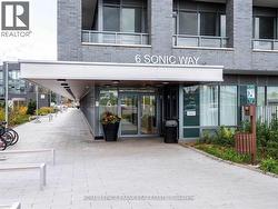 1404 - 6 SONIC WAY  Toronto (Flemingdon Park), ON M3C 0P1