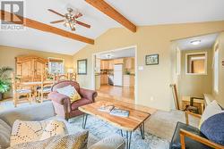 Vaulted ceiling in living area - 