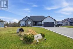 401 LIGHTHOUSE DRIVE Haldimand, ON N1A 2W6